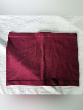 Bozzolo Wine Ribbed Strapless Knit Top